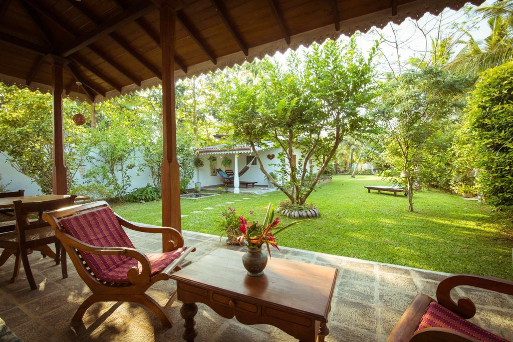 Lilly House Bed and Breakfast Unawatuna Exterior foto