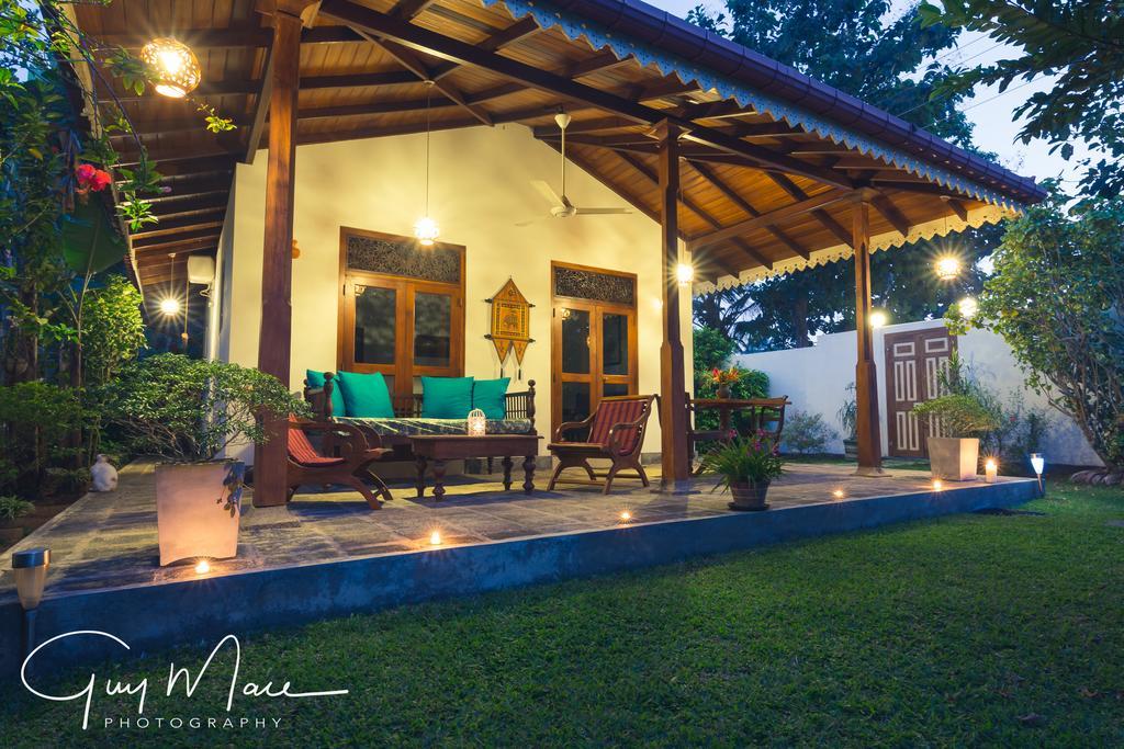 Lilly House Bed and Breakfast Unawatuna Exterior foto